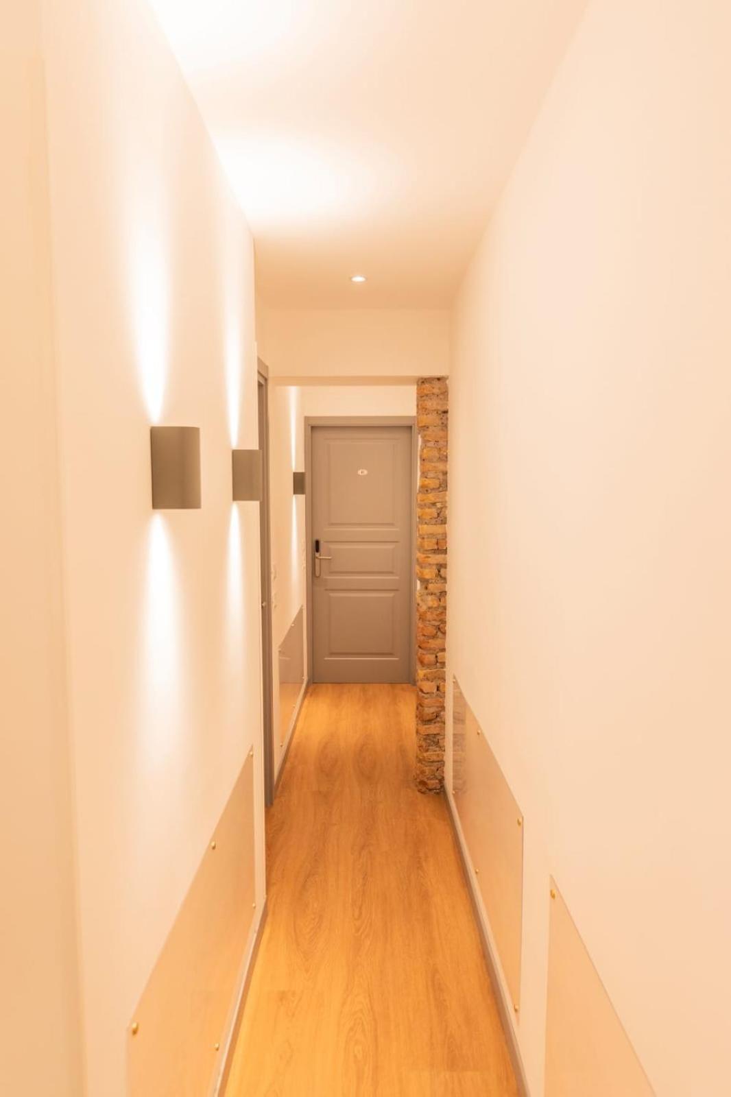Trevi Monti House Hotel โรม ภายนอก รูปภาพ