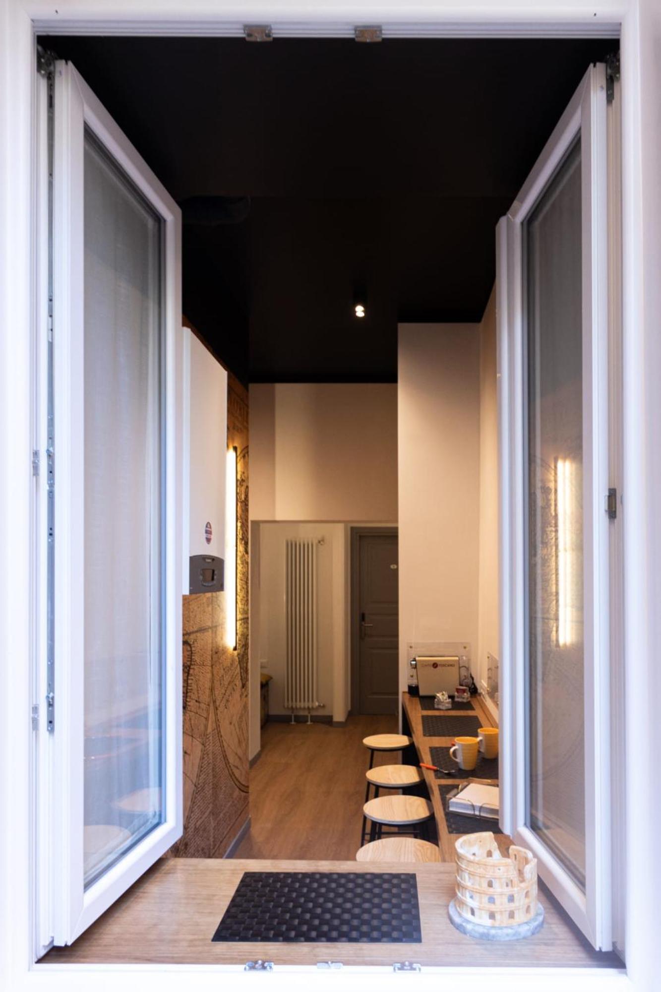 Trevi Monti House Hotel โรม ภายนอก รูปภาพ