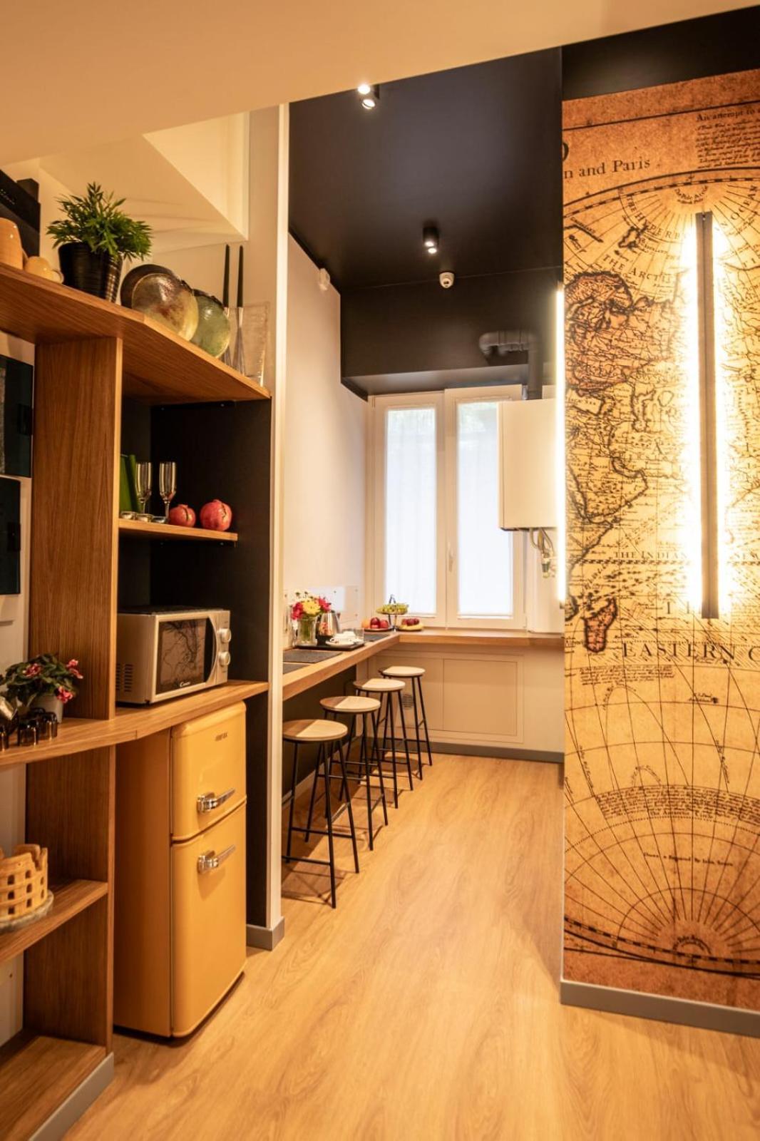 Trevi Monti House Hotel โรม ภายนอก รูปภาพ