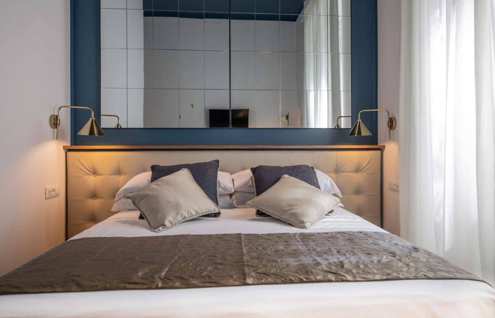 Trevi Monti House Hotel โรม ภายนอก รูปภาพ