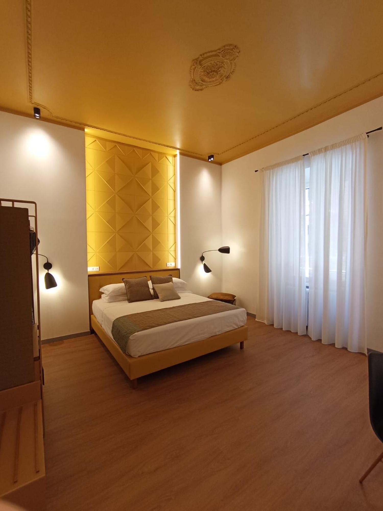Trevi Monti House Hotel โรม ภายนอก รูปภาพ