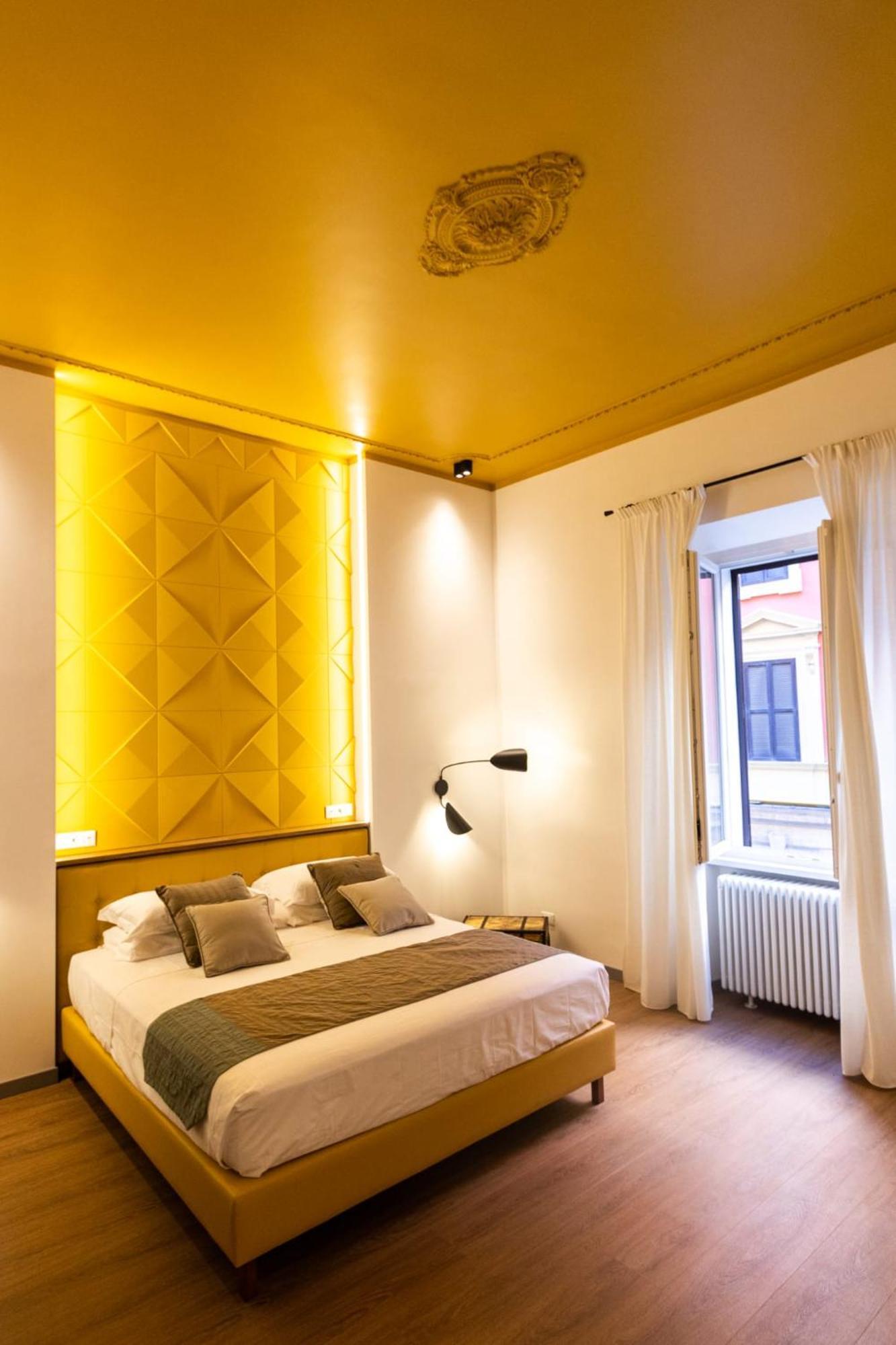 Trevi Monti House Hotel โรม ภายนอก รูปภาพ