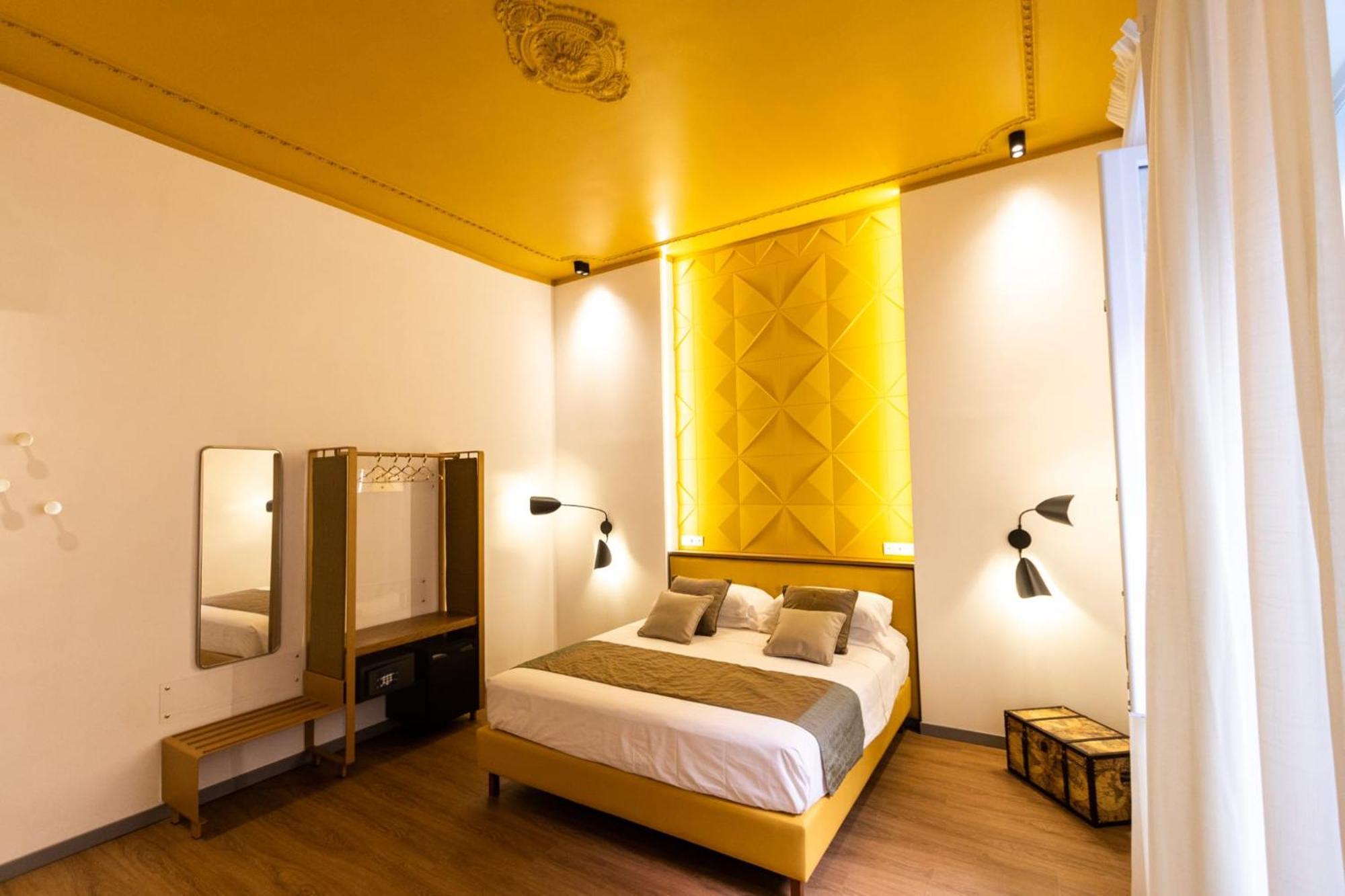 Trevi Monti House Hotel โรม ภายนอก รูปภาพ